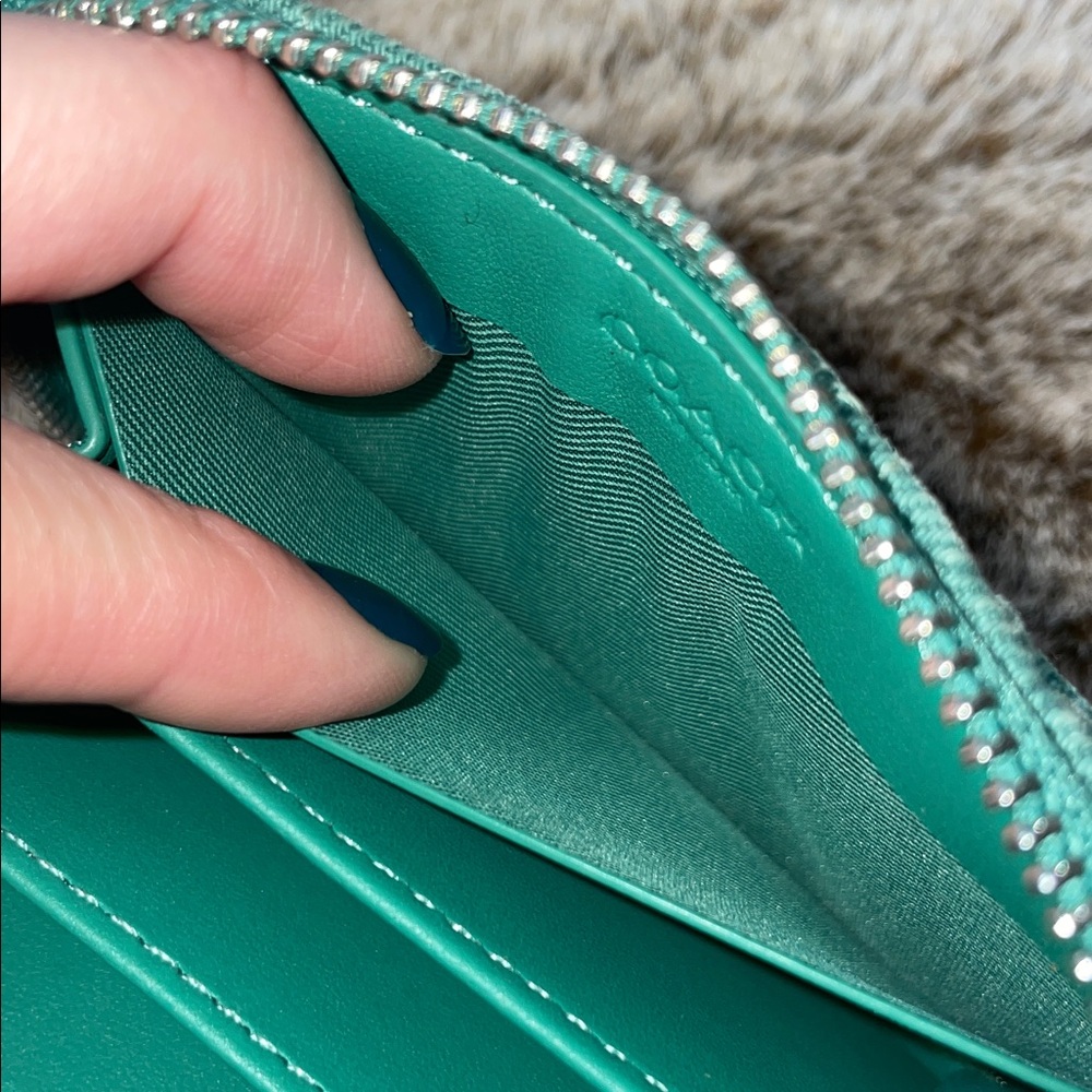 Coach Essential Small Quilted Zip Around Card Case - Picture 13 of 13